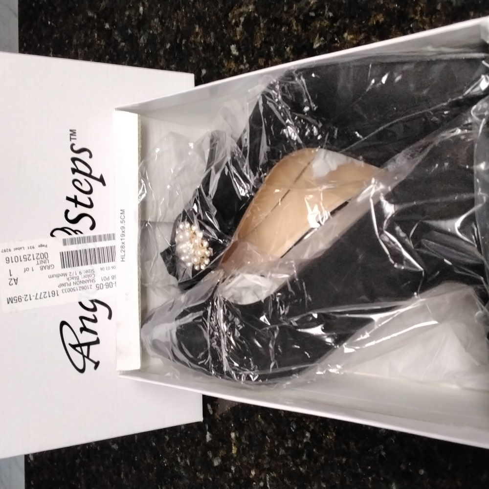 WS24- Buy 2prs🥿/$15.00 - Women Angel Steps Blk Spike Heels - sz 9.5 - Picture 2 of 12